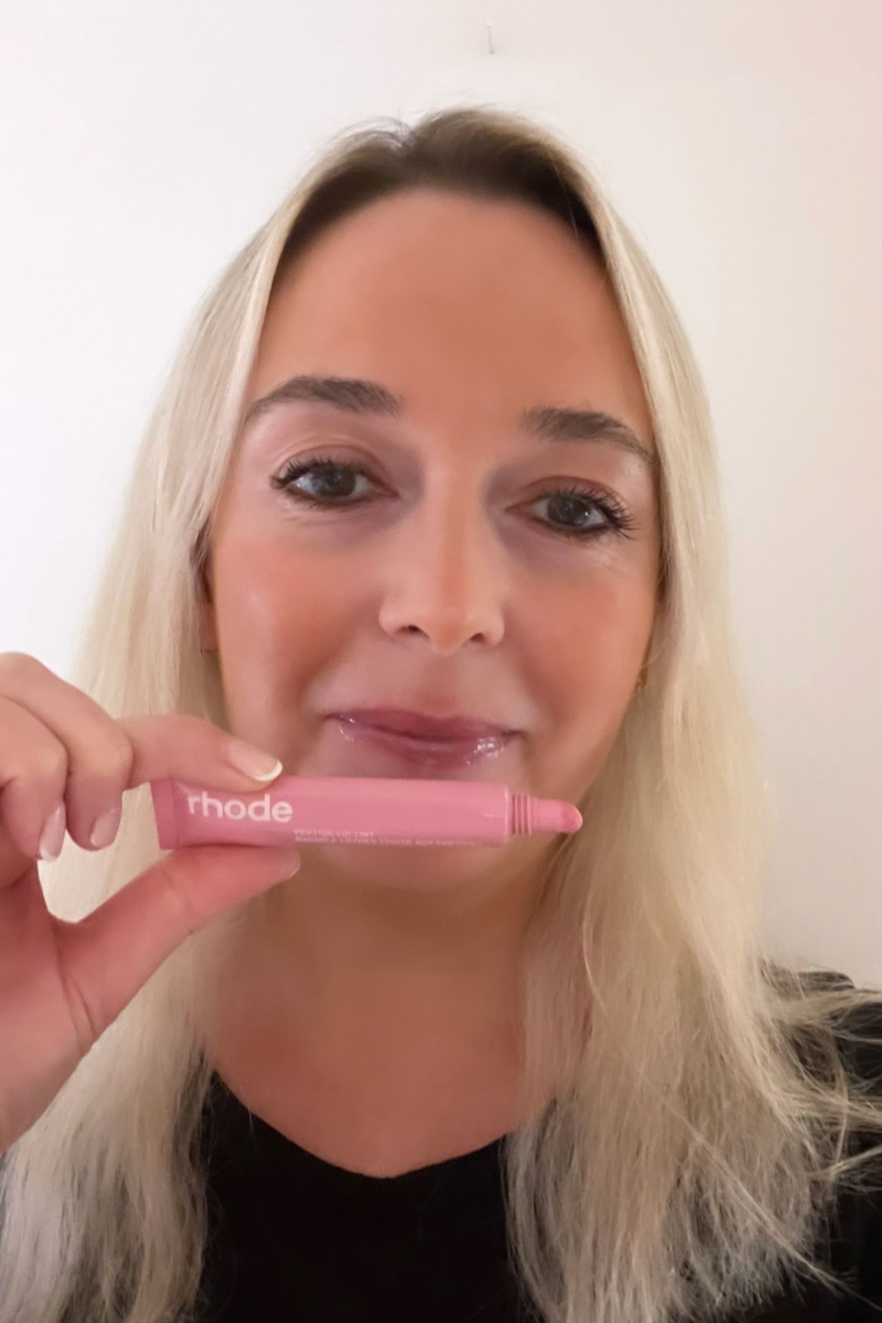 Fiona wearing Ribbon