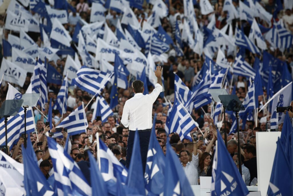 Prime Minister Kyriakos Mitsotakis’ New Democracy, despite everything, remains ahead in the polls.