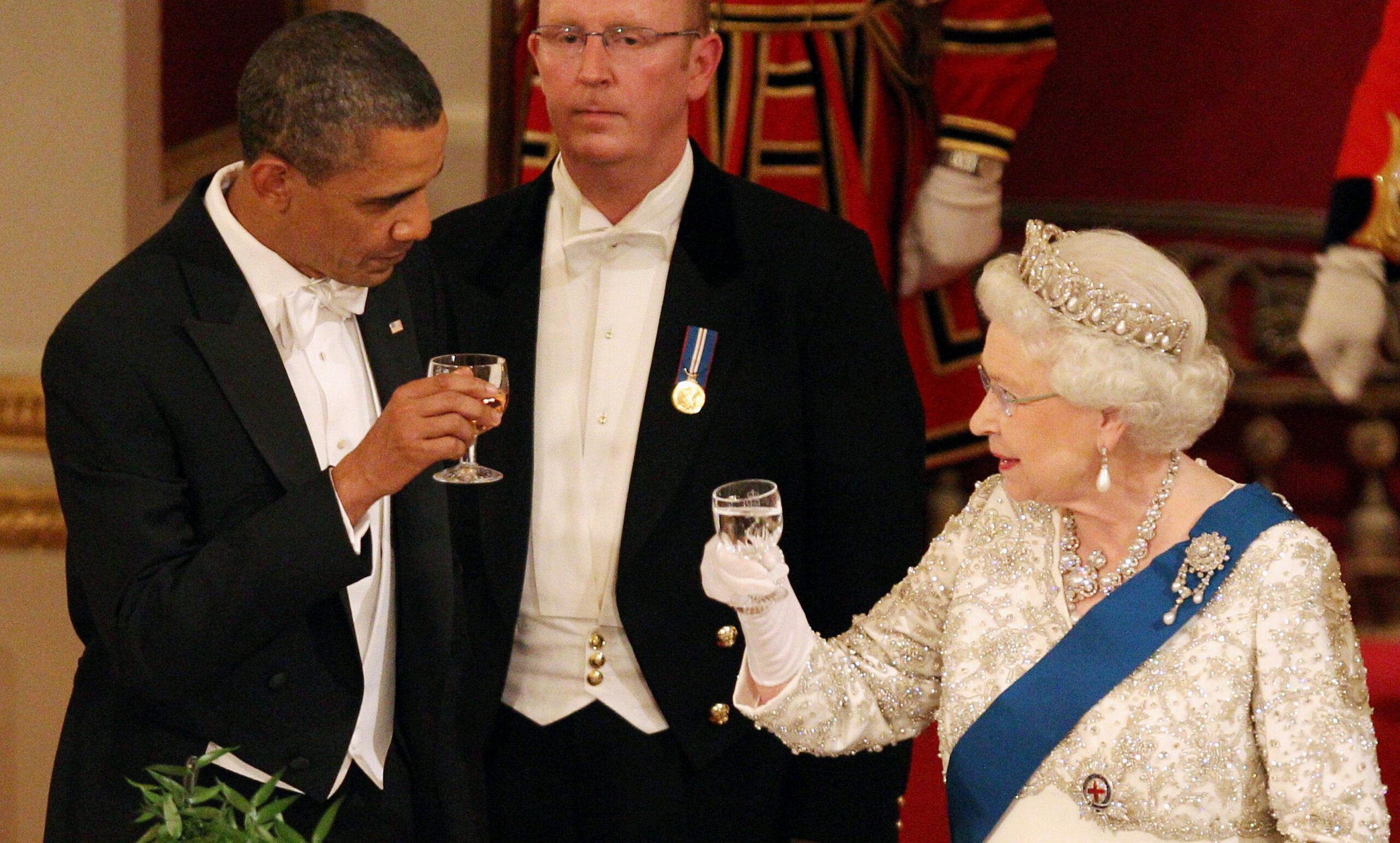 Queen Elizabeth II and President Barack Obama at a state banquet.