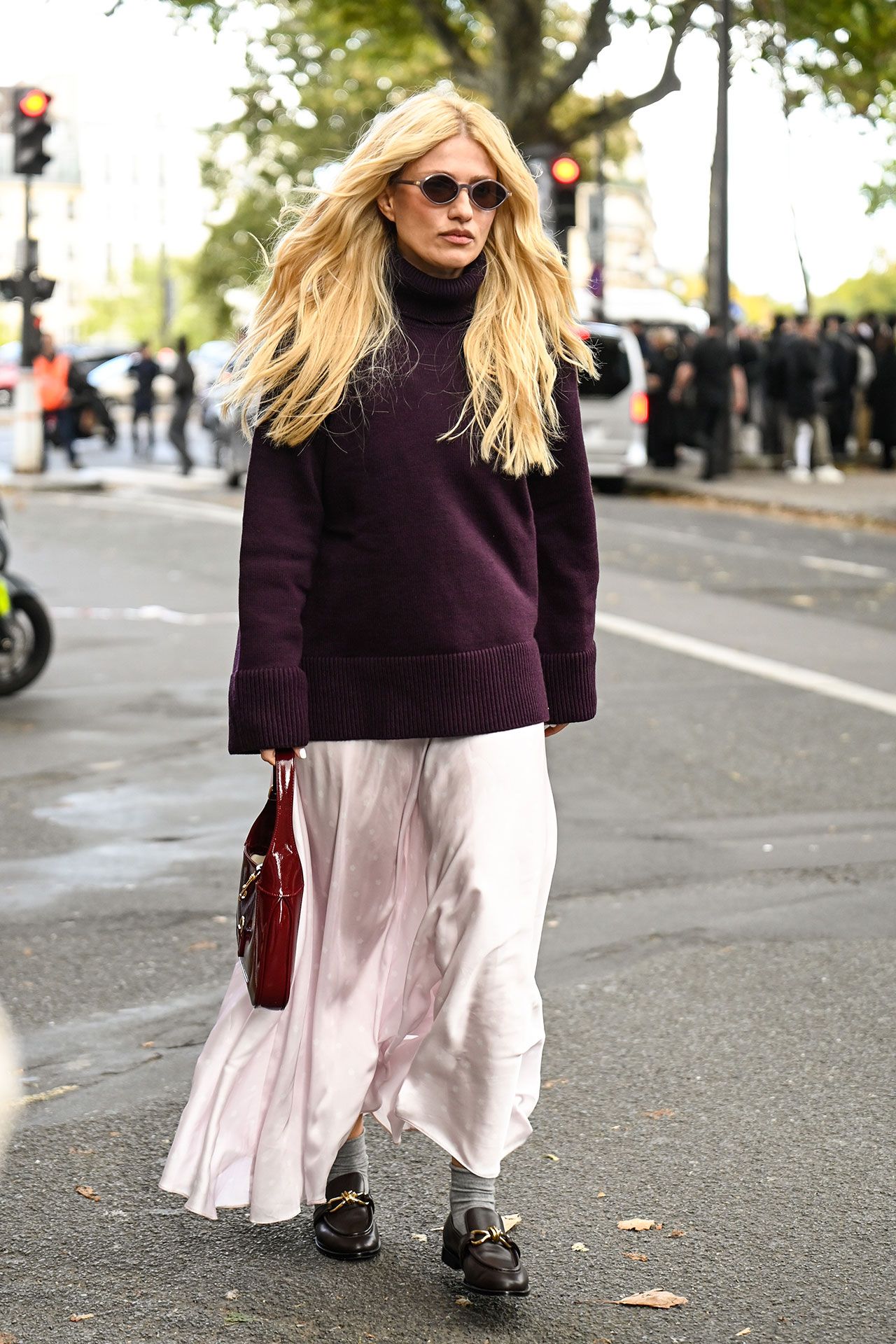 How to wear skirts in winter for 2025