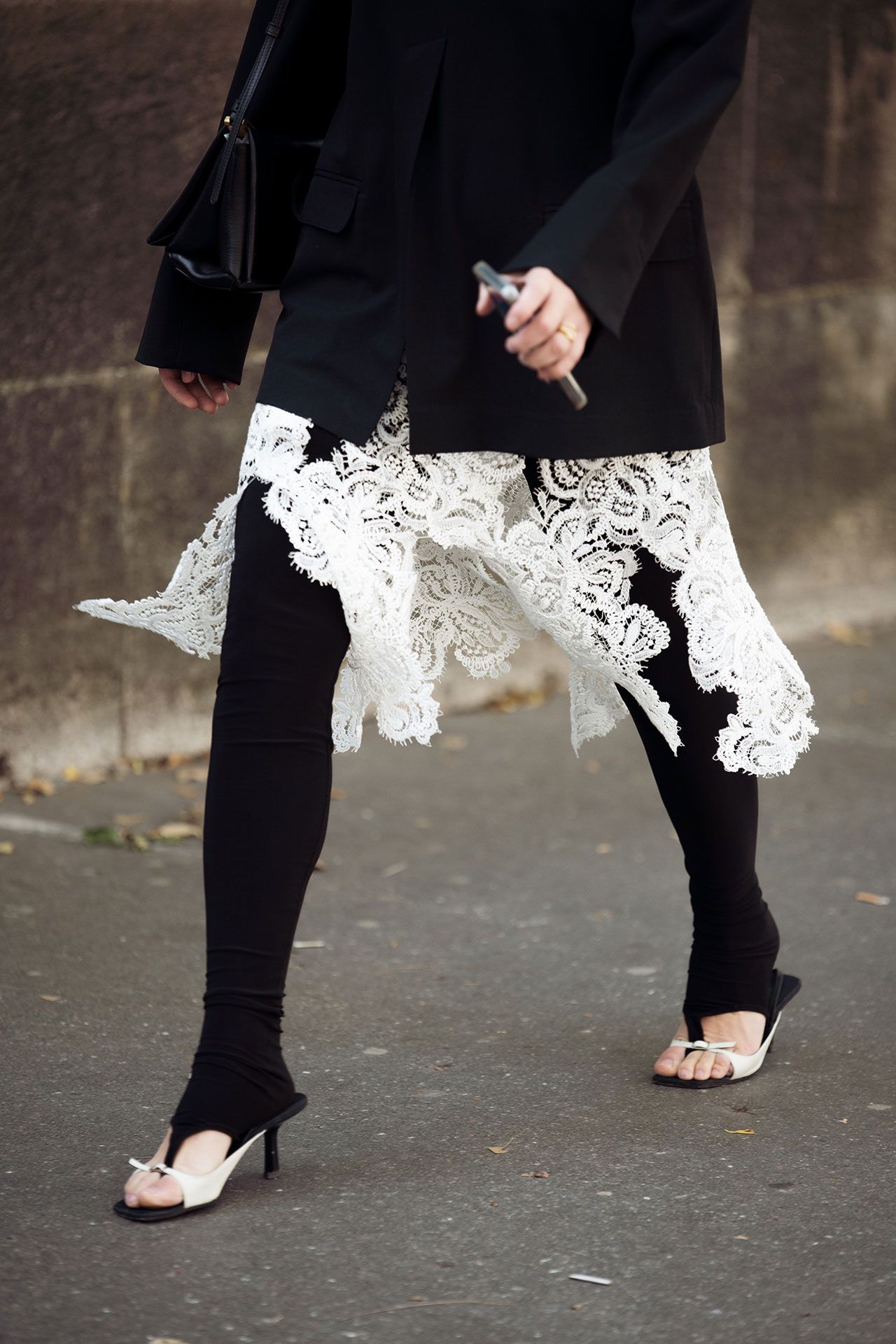 How to wear skirts in winter for 2025