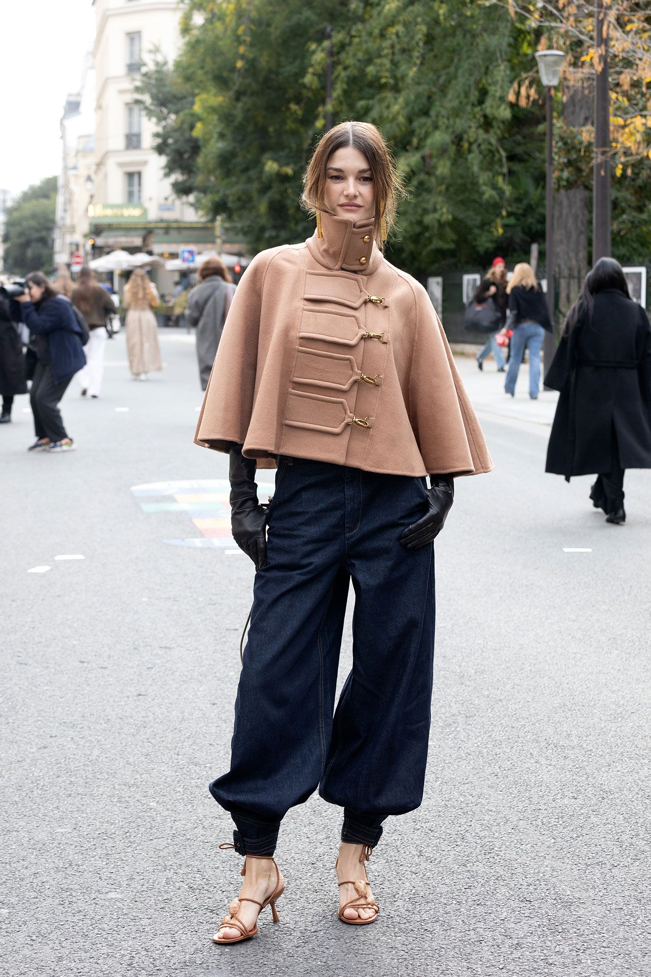 Here's How to Style Baggy Trousers At Any Price Point