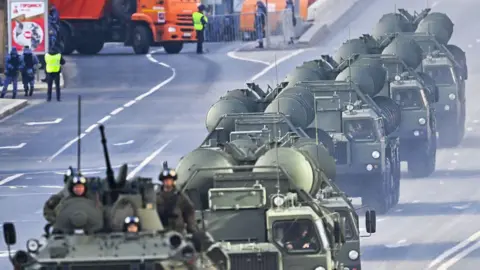 Getty Images Russian S400 drives on their way to Red Square during the general rehearsal of Victory Day military parade marking the 80th anniversary of the victory over Nazi Germany in World War II, at Red Square in Moscow, Russia on 7 May 2025